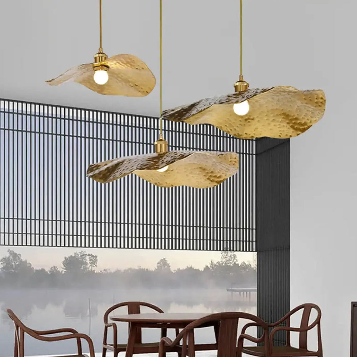 Lampa wisząca aluminiowa metalowa złota | Ostilla