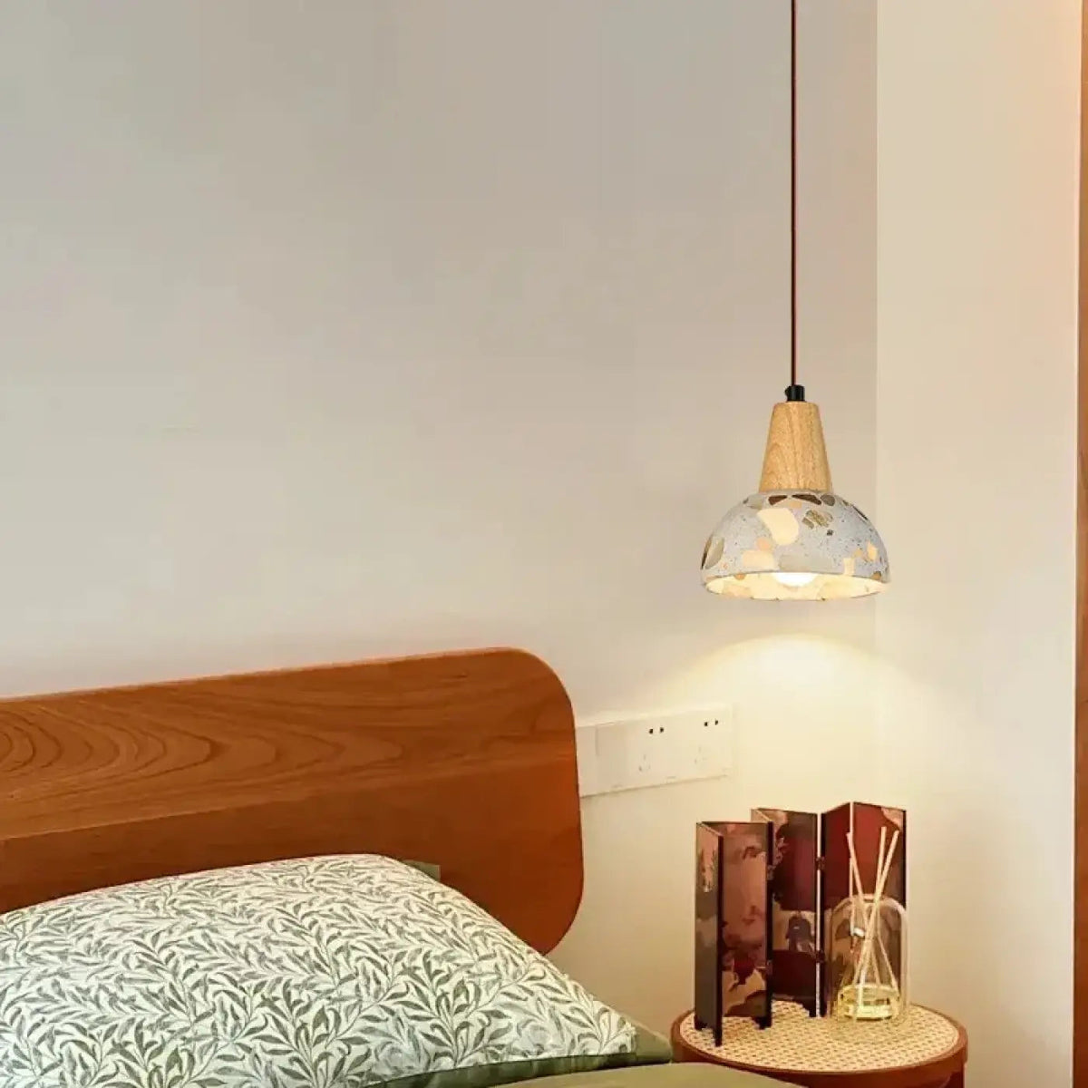 Lampa wisząca kamienna rattan LED | Piavia