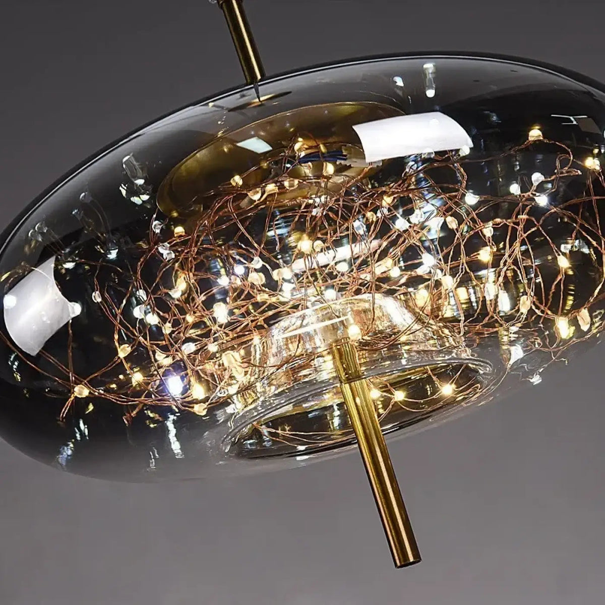Lampa wisząca szklana metalowa złota | Iolampa