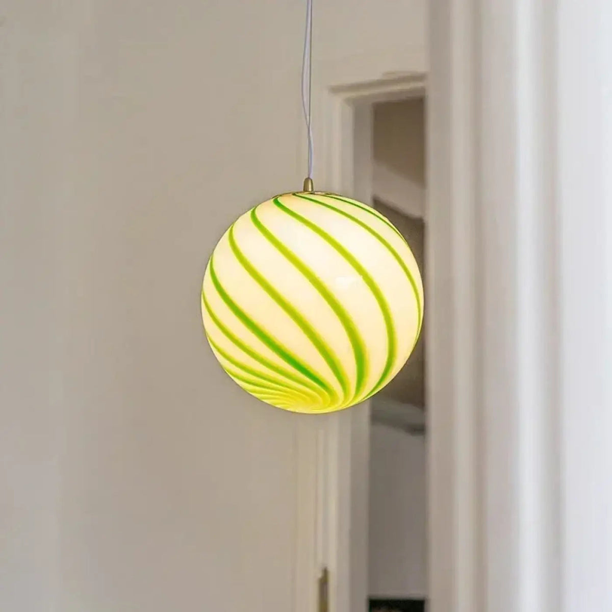 Czerwona lampa wisząca | Nellara
