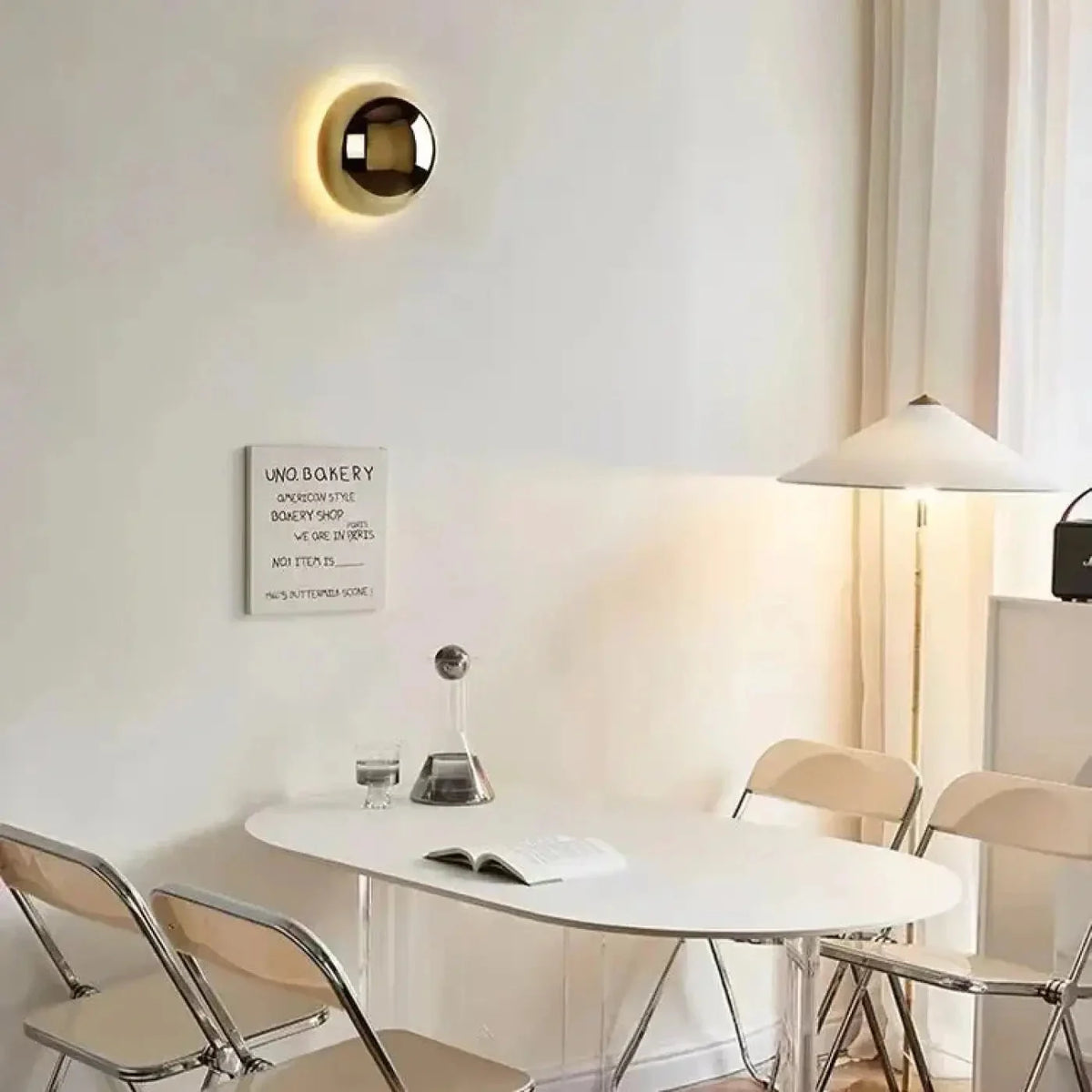 Kinkiet chrom – okrągła lampa LED w nowoczesnym stylu