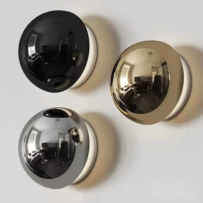 Kinkiet chrom – okrągła lampa LED – ujęcie 3
