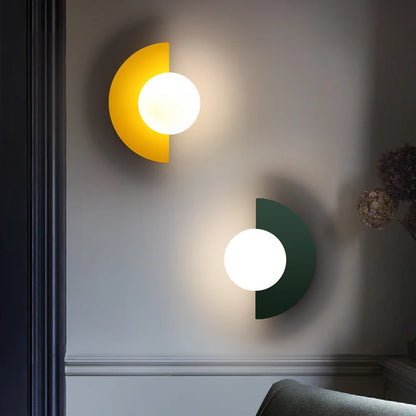 Kinkiet kula biała – LED, kute żelazo – ujęcie 8
