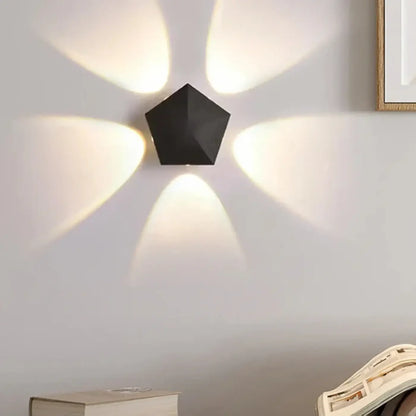 Kinkiet led czarny – efekt halo, minimalizm