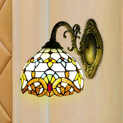 Kinkiet witrażowy tiffany do sypialni