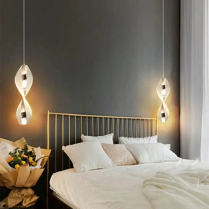 Lampa wisząca akrylowa spiralna złota | Ilmuna