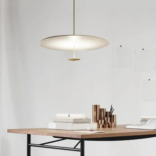 Lampa wisząca aluminiowa owalna złota | Rivoria