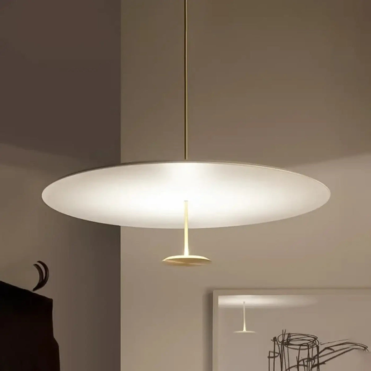Lampa wisząca aluminiowa owalna złota | Rivoria