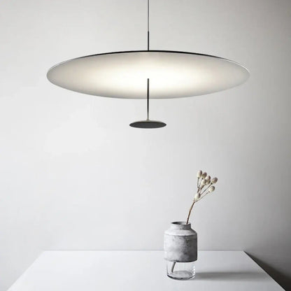 Lampa wisząca aluminiowa owalna złota | Rivoria