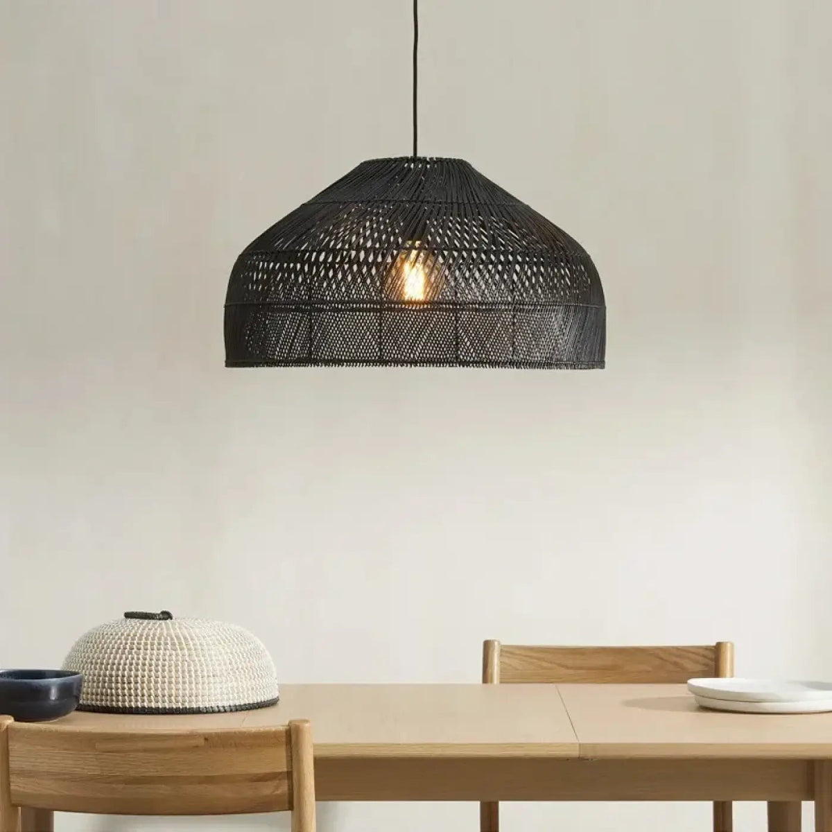 Lampa wisząca beżowa | Isolina