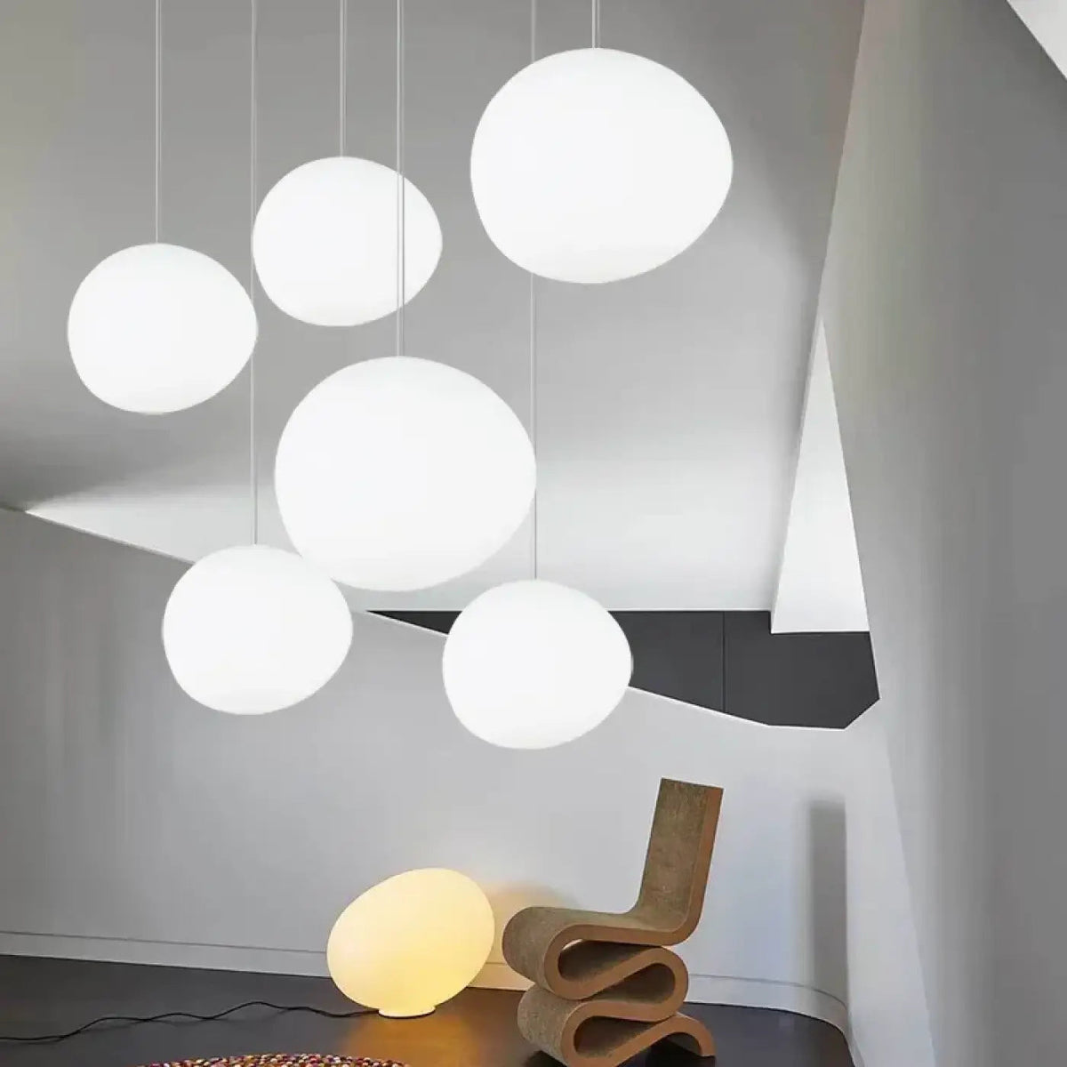 Lampa wisząca biała kula | Valdena