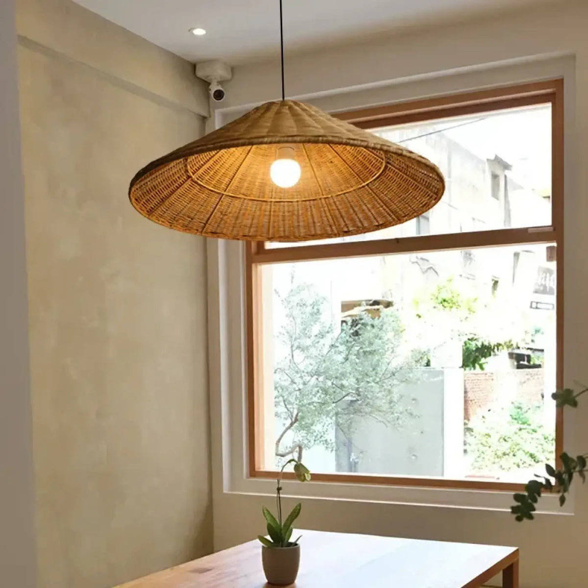 Lampa wisząca boho naturalna stożkowa | Latana
