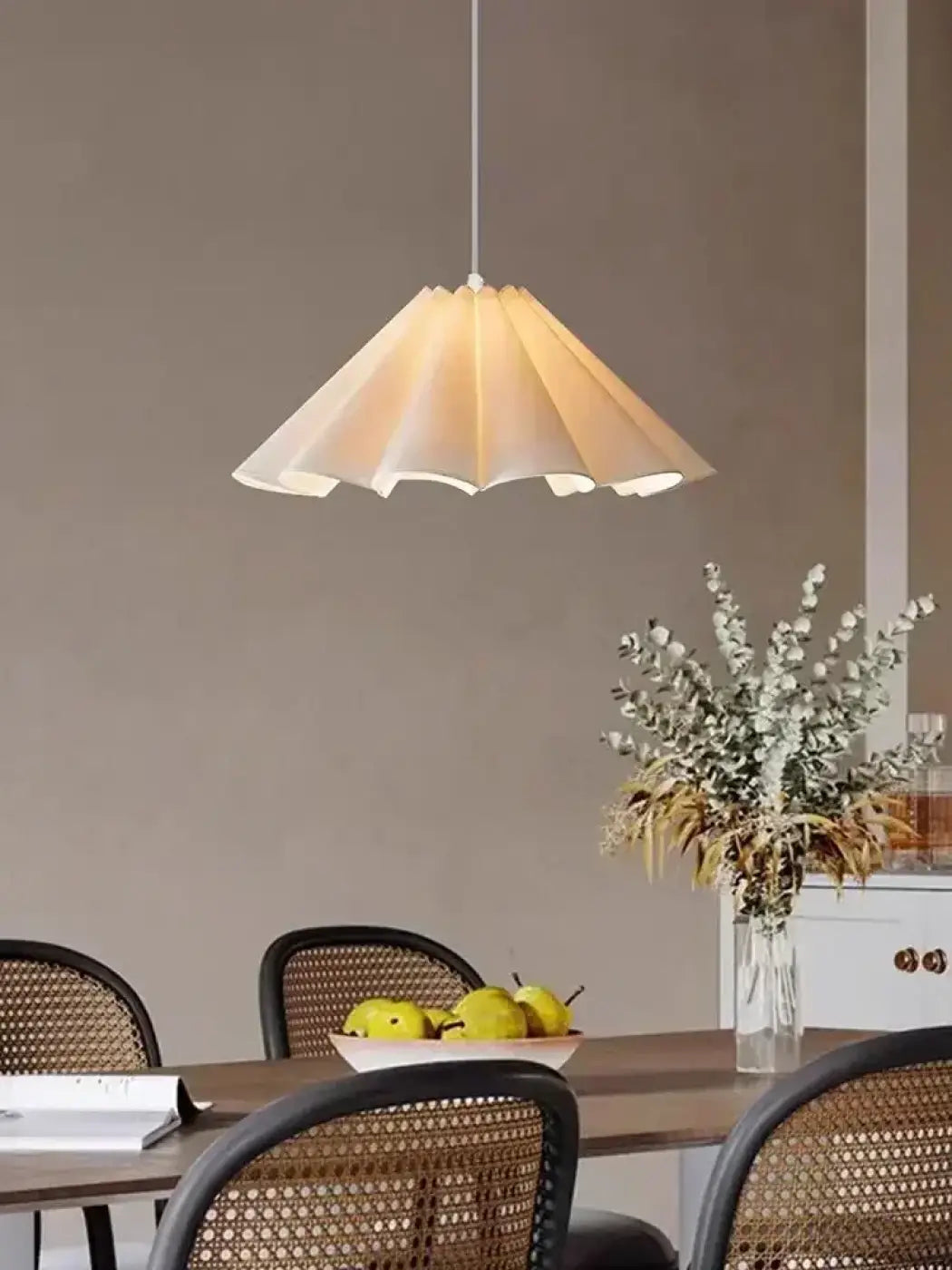 Lampa wisząca designerska nowoczesna biała | Estenna