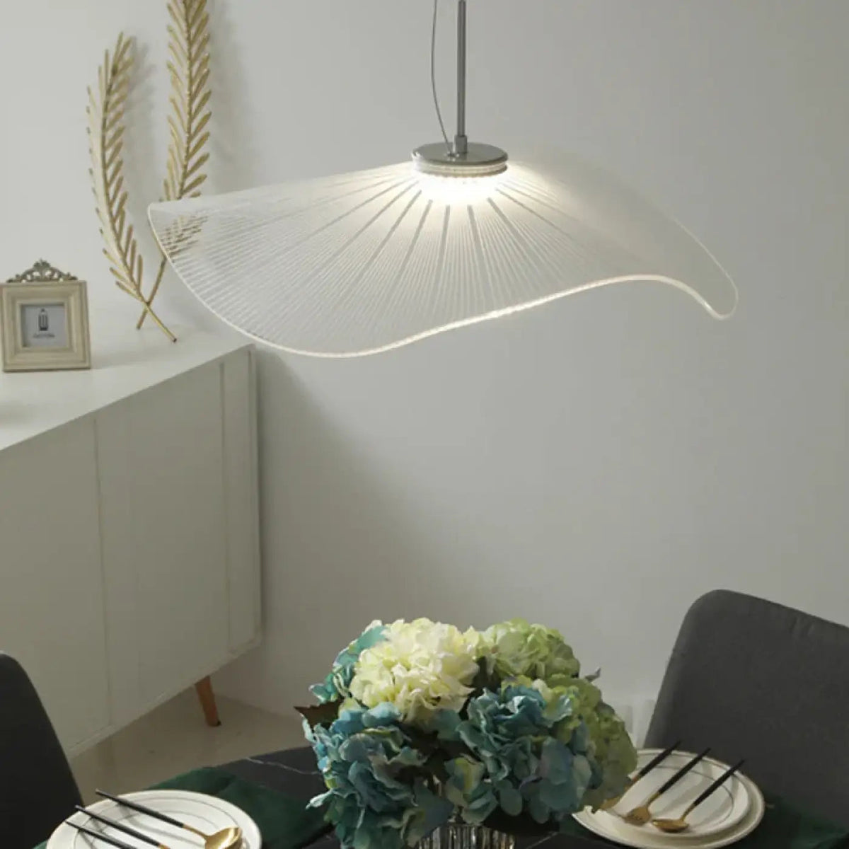 Lampa wisząca elegancka biała | Torampa