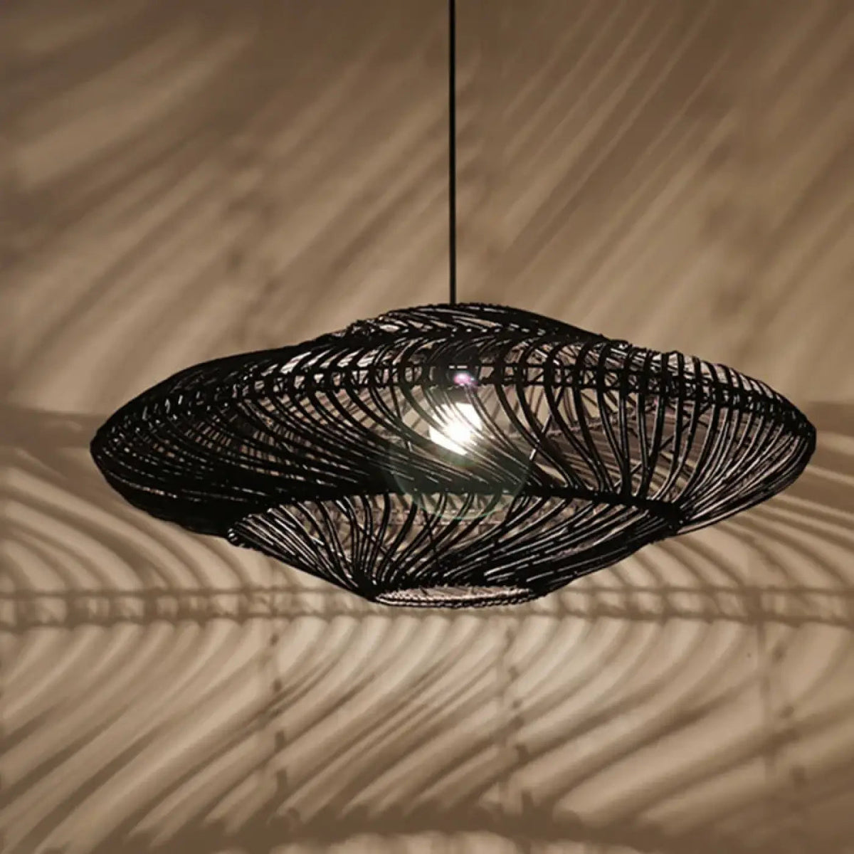 Lampa wisząca elegancka rattan spiralna | Bretta