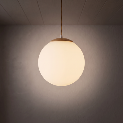 Lampa wisząca kula czarna | Vallesca – zapalone światło