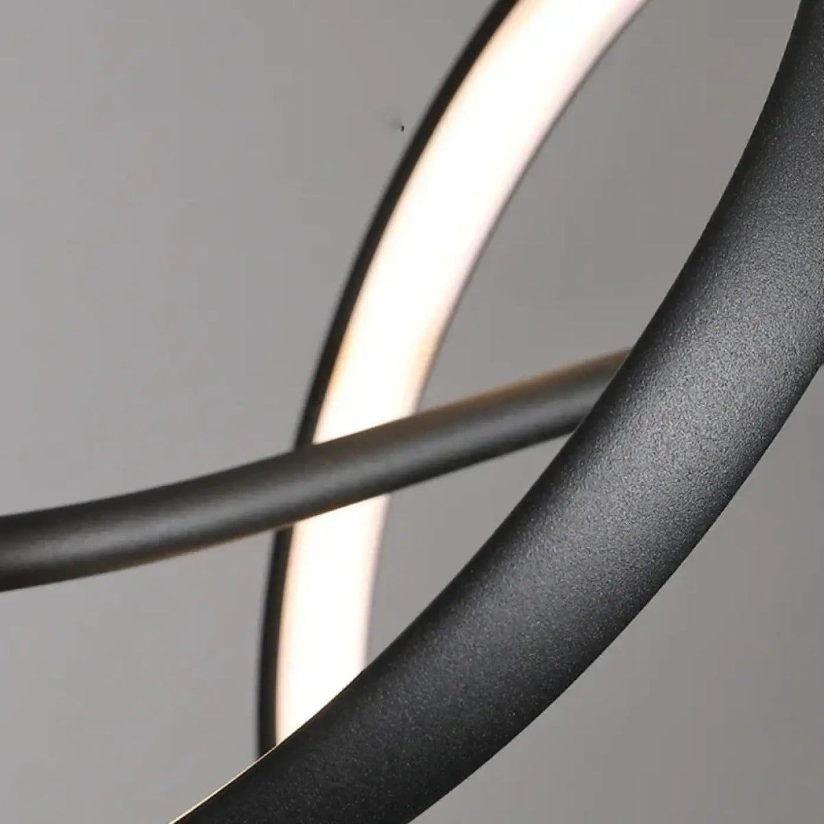 Lampa wisząca metalowa czarna | Venessa