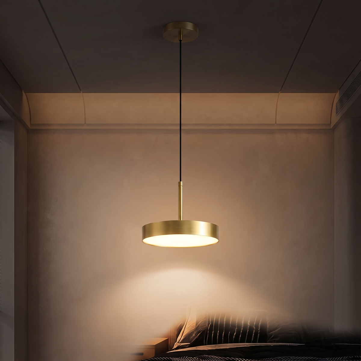 Lampa wisząca minimalistyczna | Sottana – zapalone światło