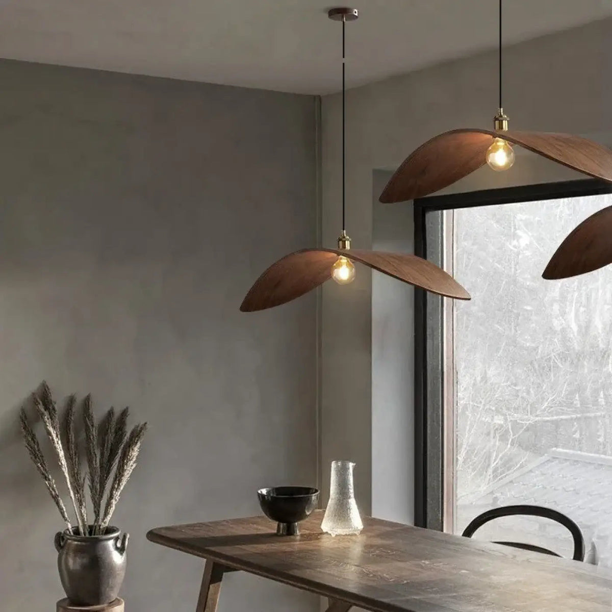 Lampa wisząca na belce drewnianej | Boralda