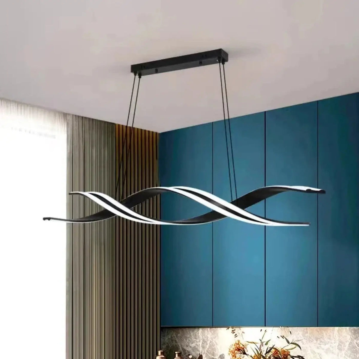 Lampa wisząca nowoczesna złota czarna | Melena