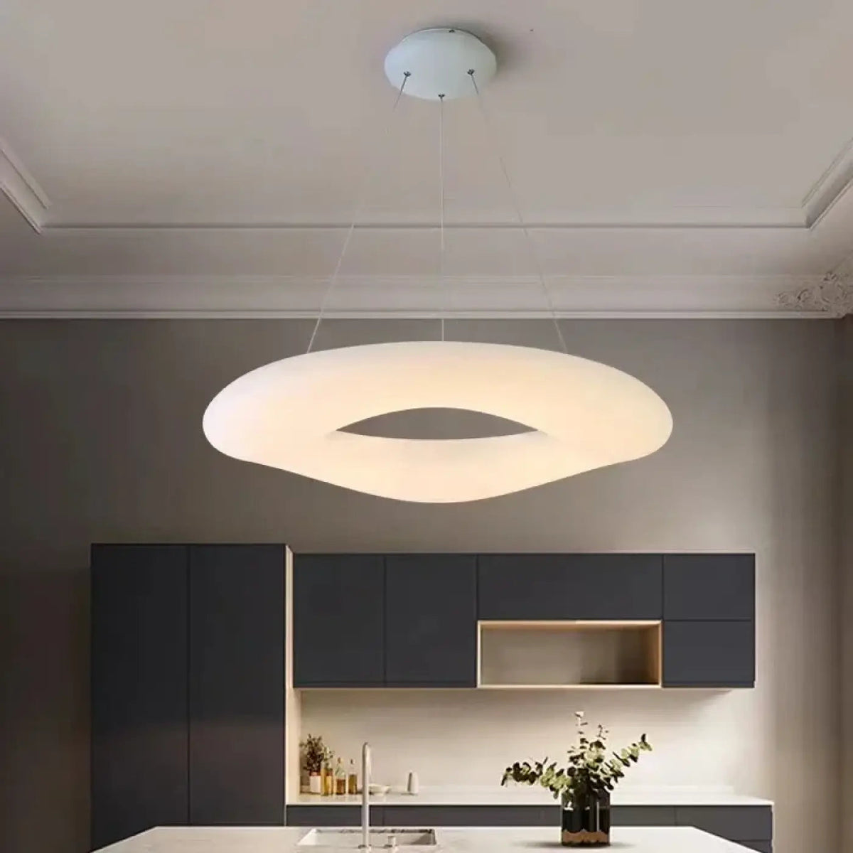 Lampa wisząca organiczna owalna biała | Gidita