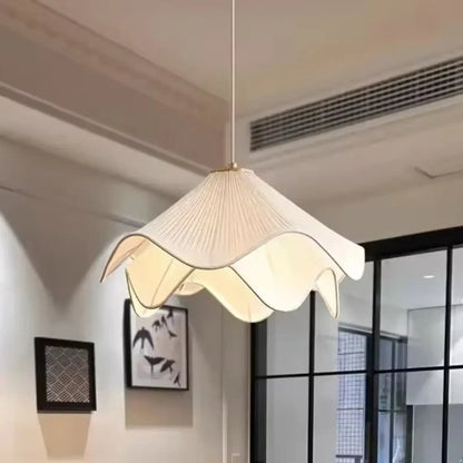 Lampa wisząca plisowany kwiat