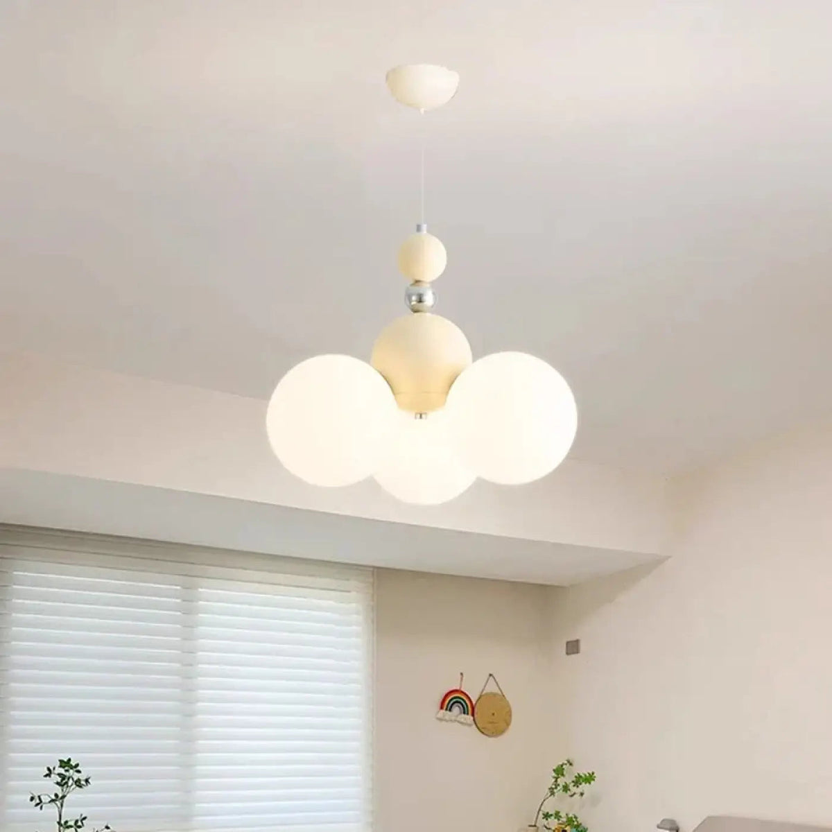 Lampa wisząca pokój dziewczynki | Valita