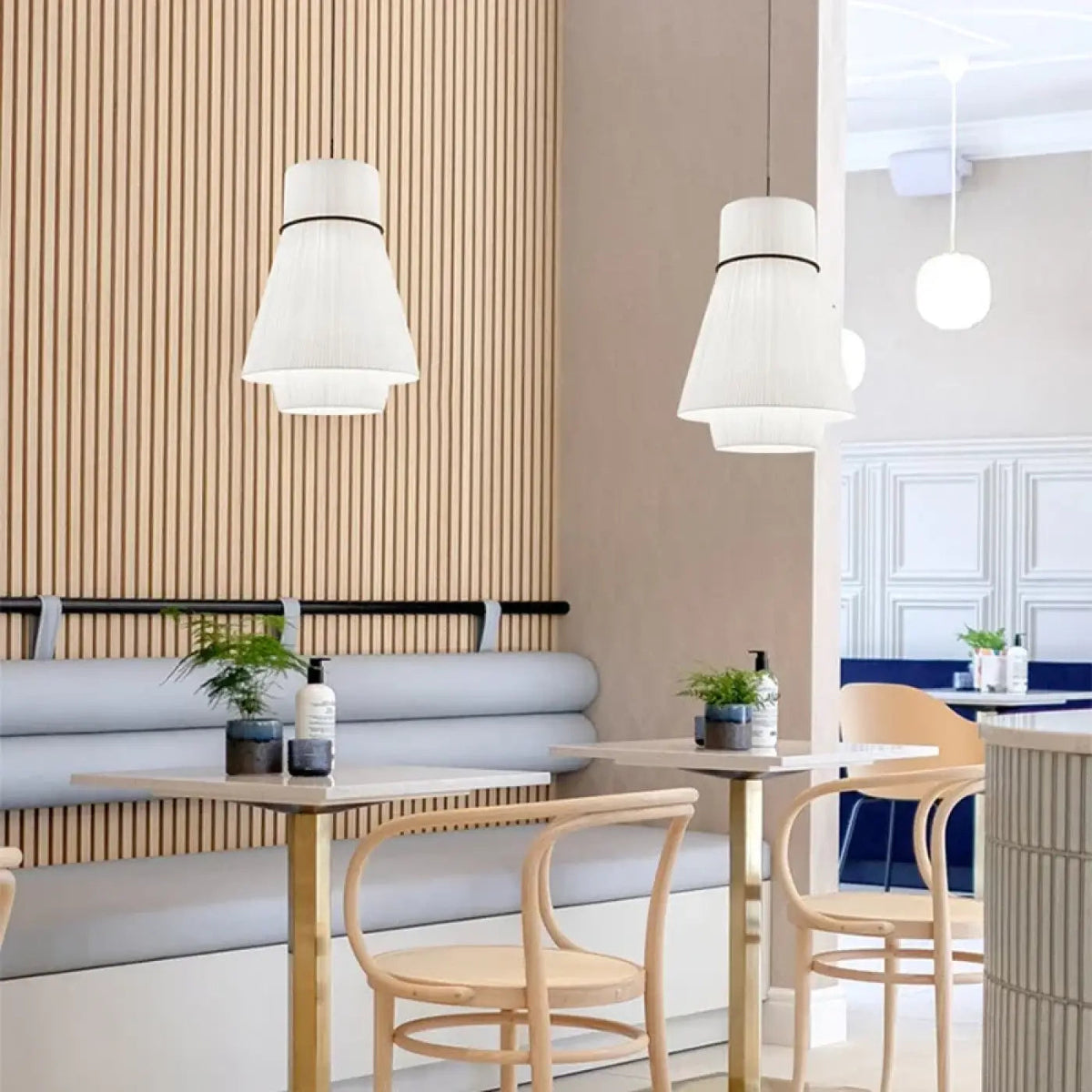 Lampa wisząca stożkowa na korytarz | Miranetta