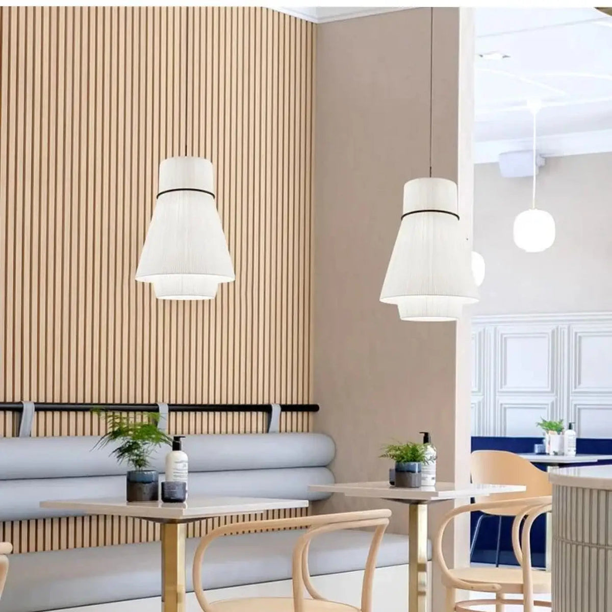 Lampa wisząca stożkowa na korytarz | Miranetta