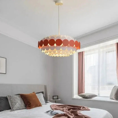 Lampa wisząca kolorowe kręgi do sypialni
