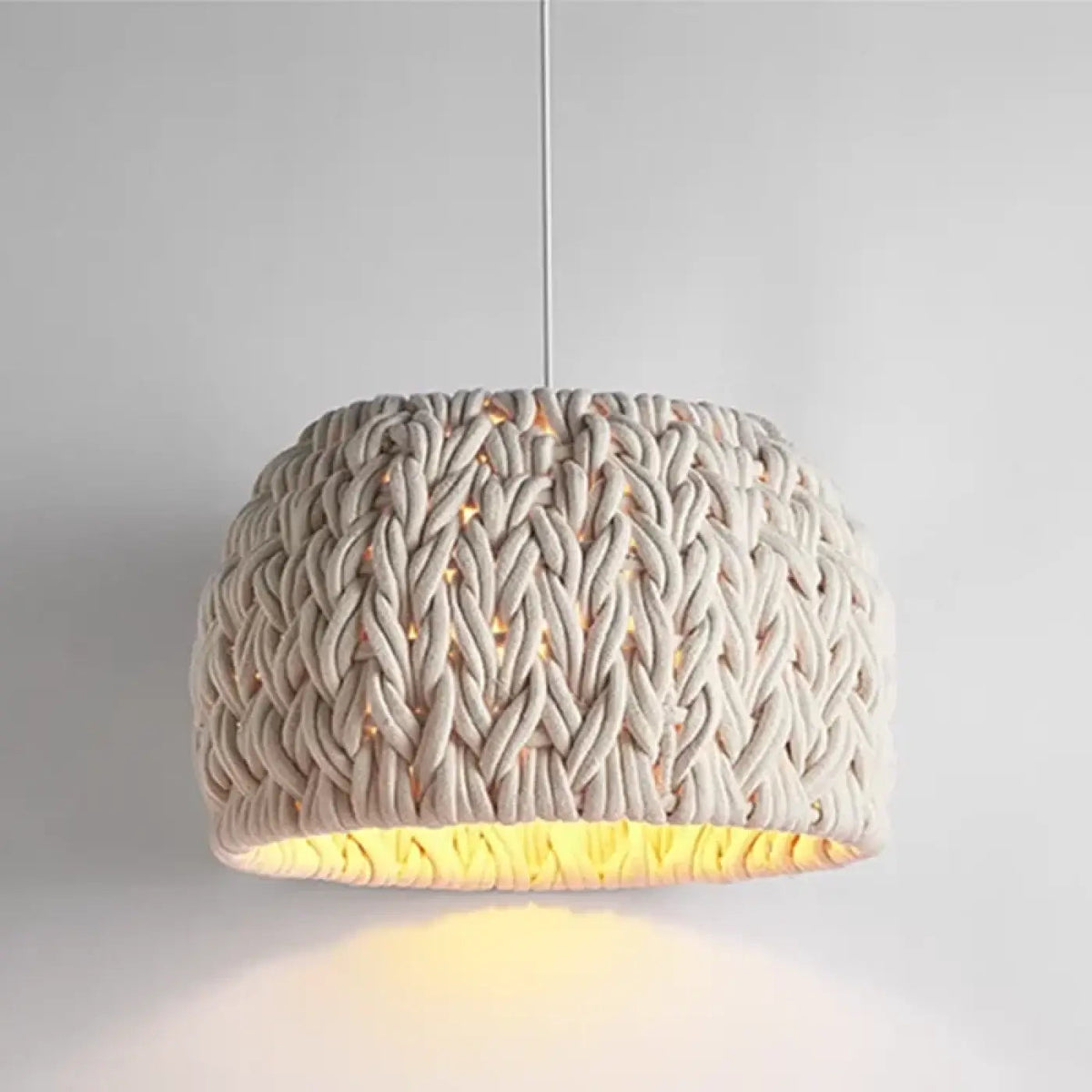 Lampa wisząca ze sznurem | Perisa