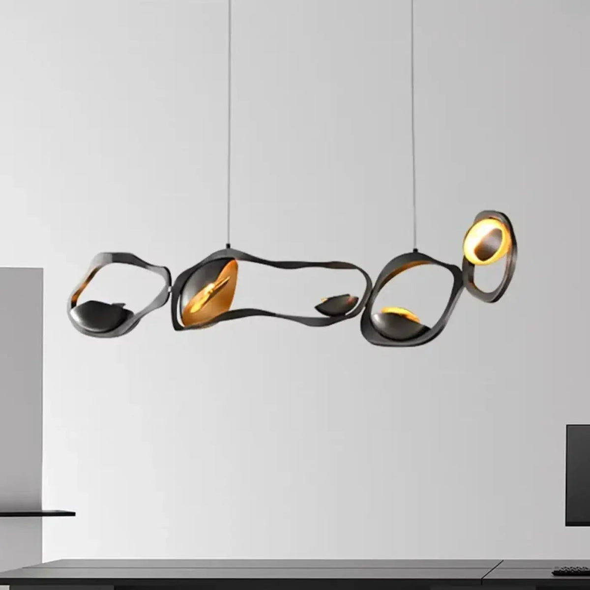 Lampa wisząca złota do salonu | Calurna