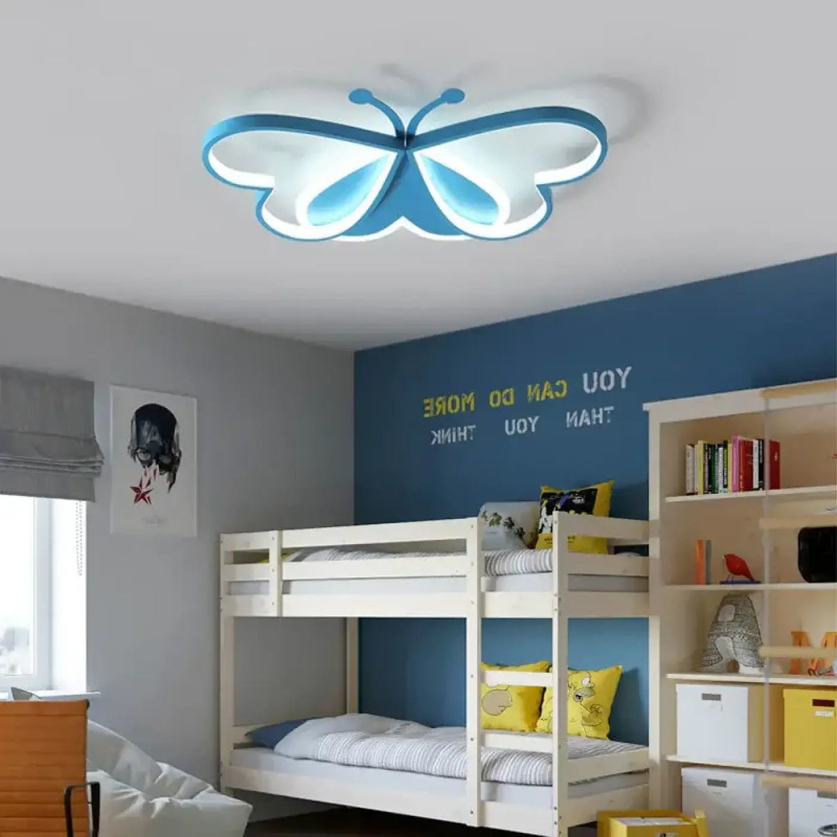 Niebieski plafon w stylu art déco