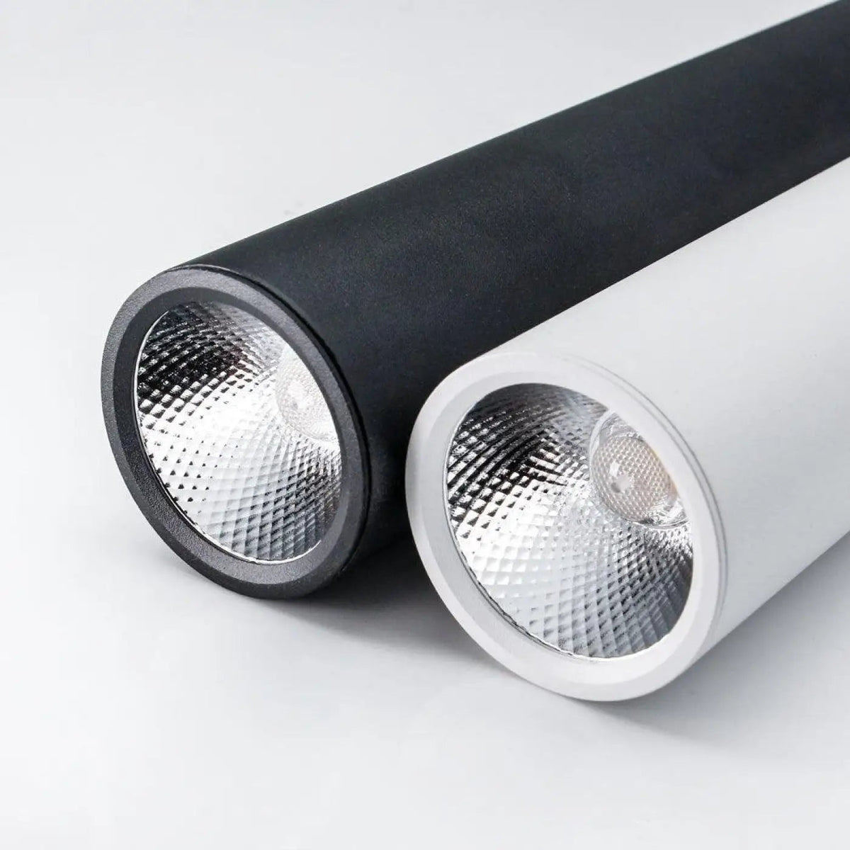 Plafon aluminium w stylu skandynawskim