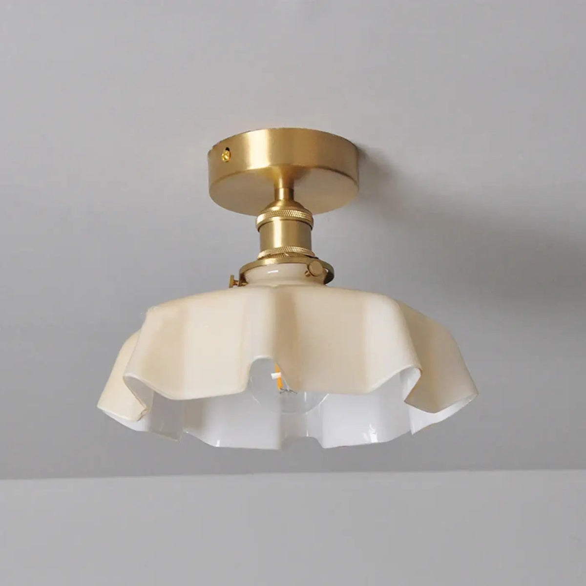 Plafon retro vintage do salonu