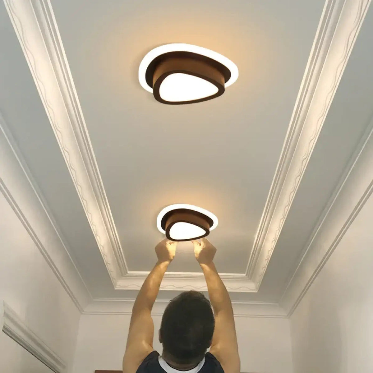 Plafon sufitowy LED czarny do jadalni