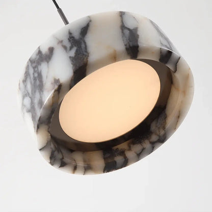 Lampa wisząca z polerowanego marmuru – ujęcie 2