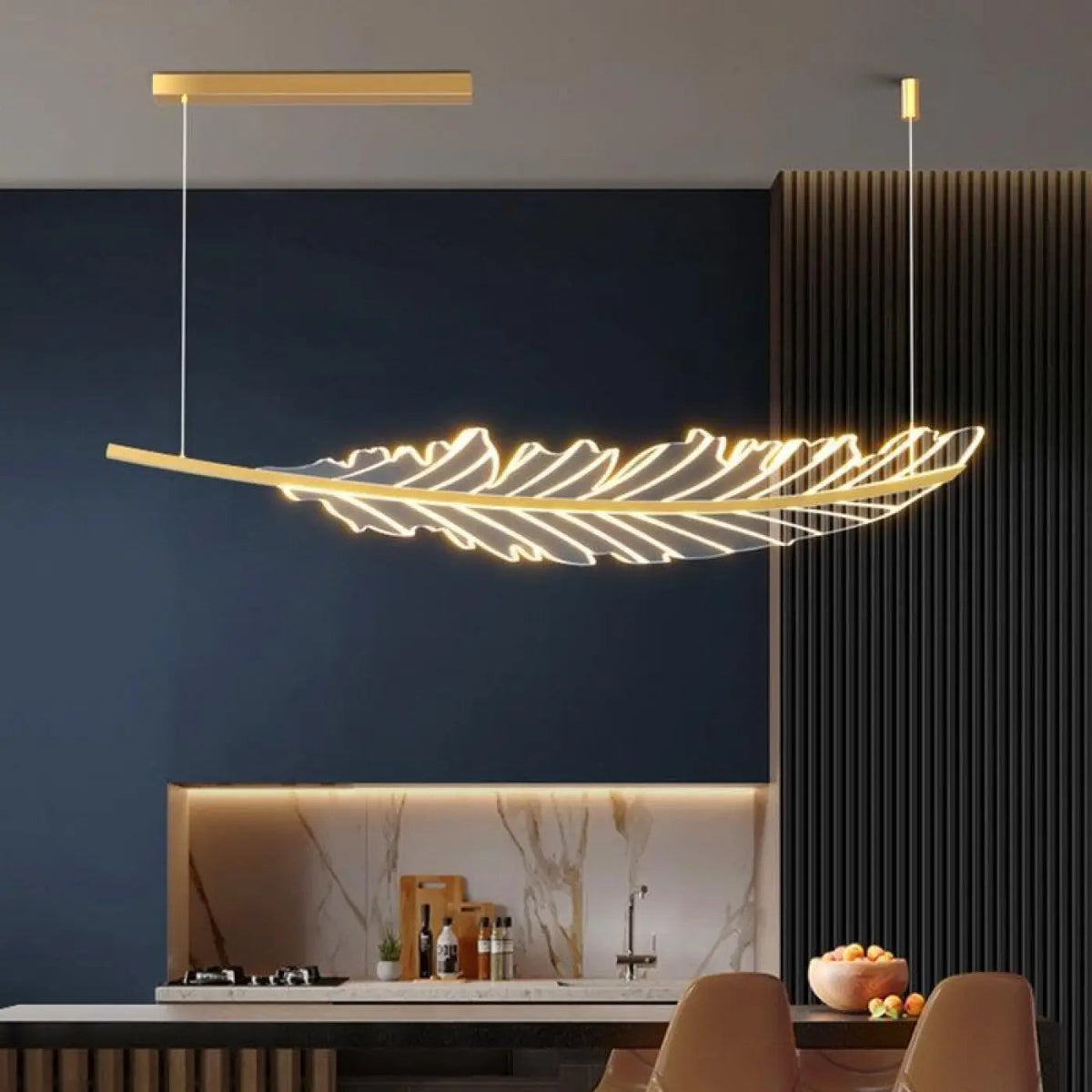 Złota lampa wisząca do łazienki | Vinita